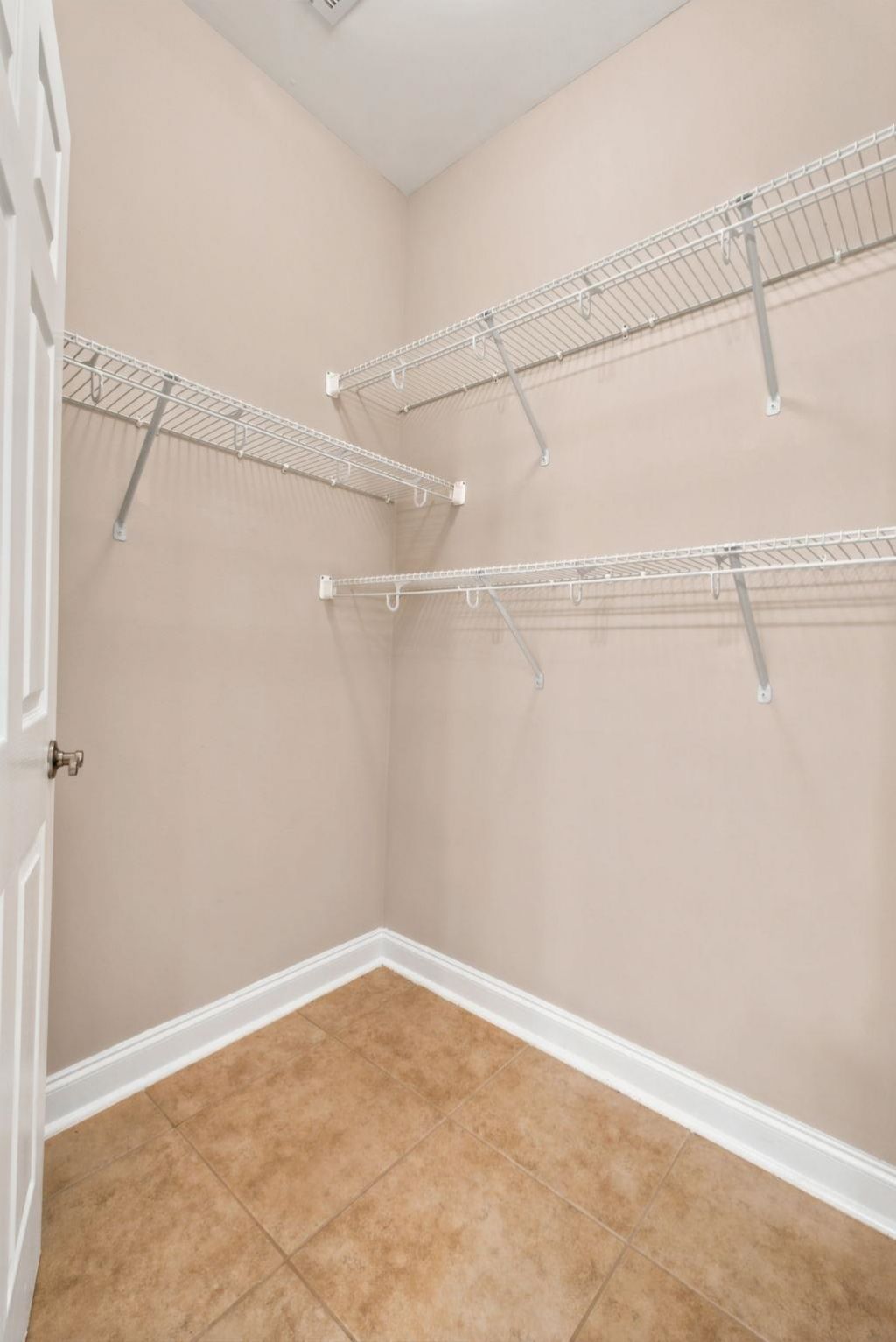 4488 Girvan Dr. Photo 29