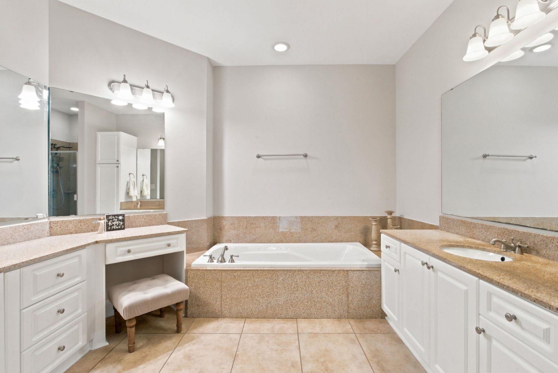 4488 Girvan Dr. Photo 34