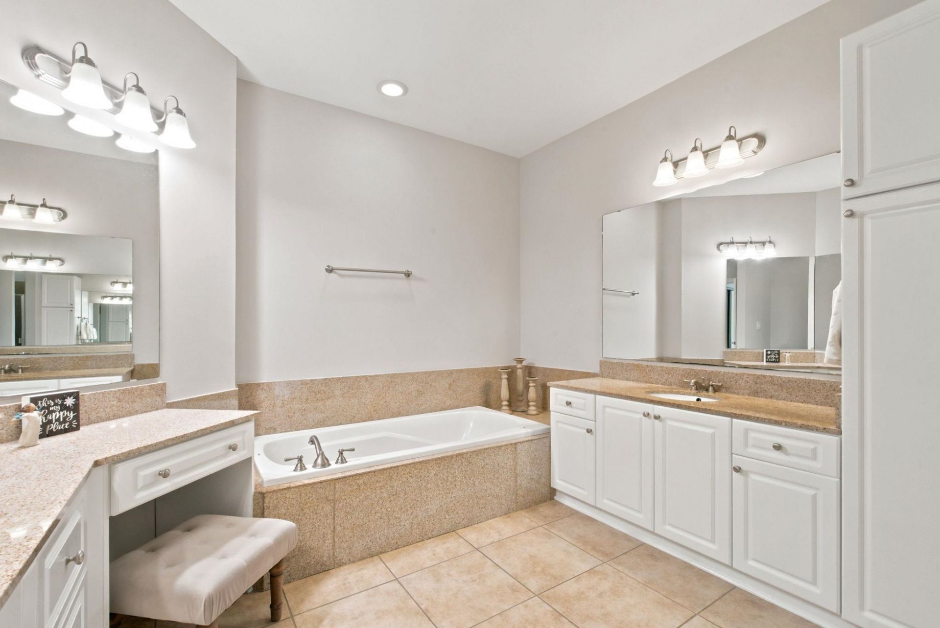 4488 Girvan Dr. Photo 35