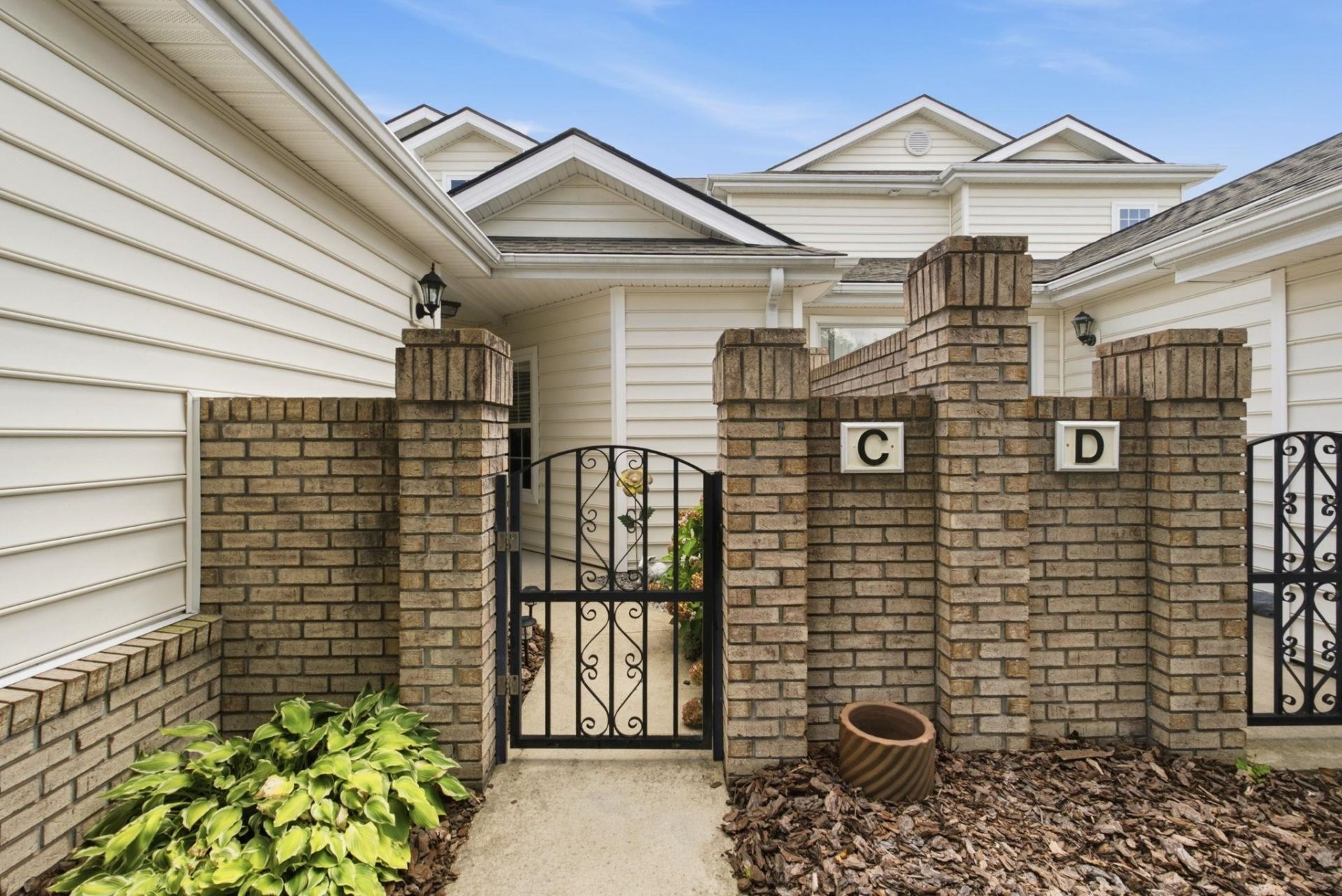 4488 Girvan Dr. Photo 52