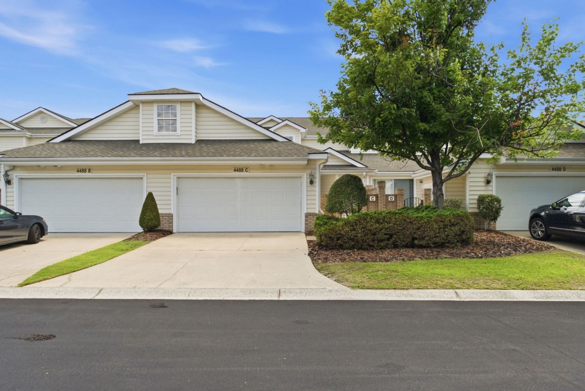 4488 Girvan Dr. Photo 53