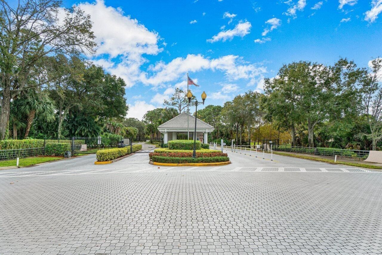 2525 Egret Lake Drive, Greenacres, FL 33413 Photo