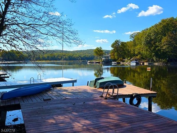 70 S Shore Rd, Byram, NJ 07821