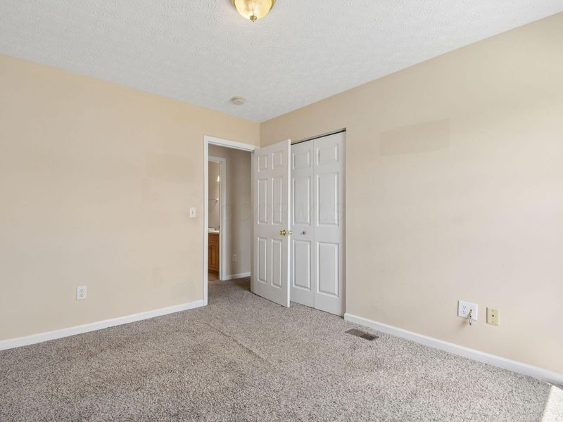3350 Kady Lane, Columbus, OH 43232 Photo 14