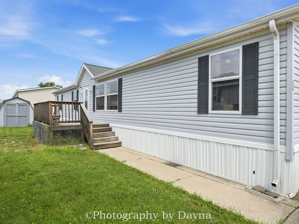 32 Saint Francis , Bourbonnais, IL 60914