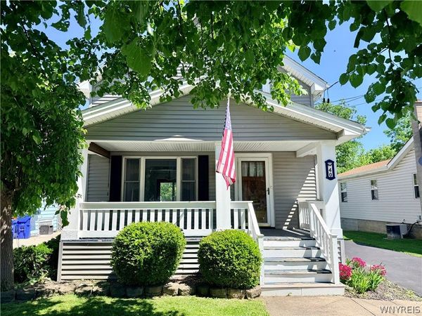 40 Norwood Drive, West Seneca, NY 14224