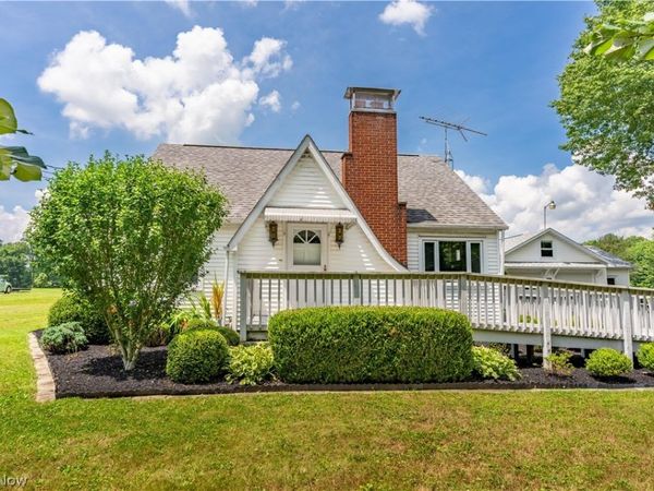 8463 Schubert Avenue NE, Alliance, OH 44601