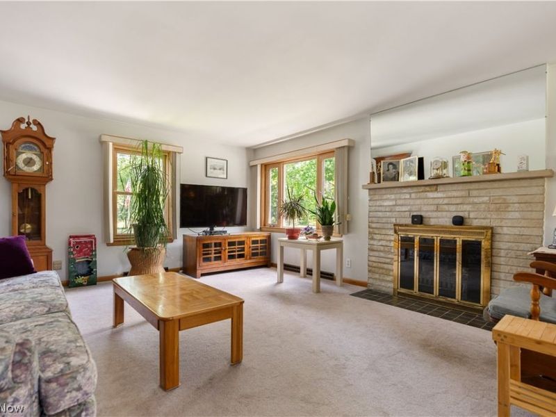 8463 Schubert Avenue NE, Alliance, OH 44601 Photo 12
