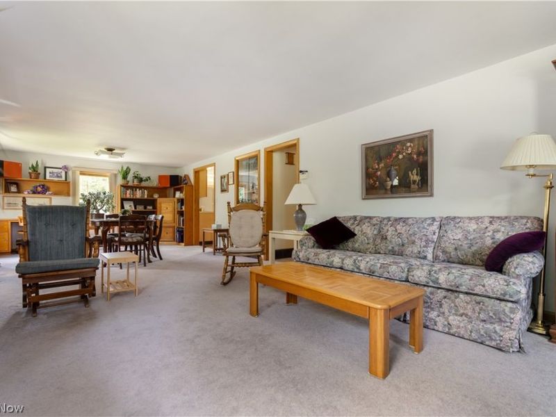 8463 Schubert Avenue NE, Alliance, OH 44601 Photo 13