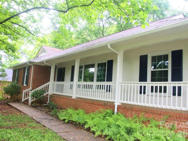 6030 Old Providence Road, Charlotte, NC 28226