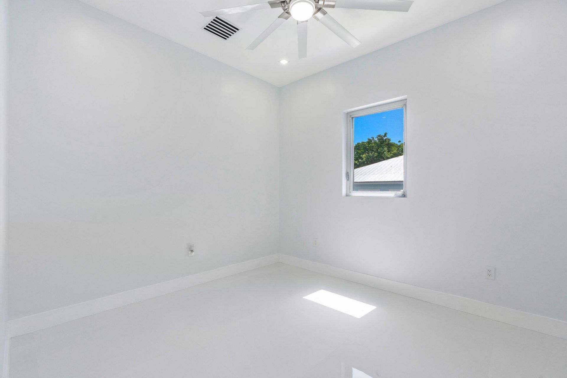 365 Buttonwood Shores Drive, Key Largo, FL 33037 Photo