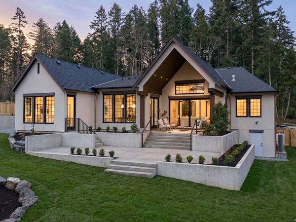 10600 Derrick Rd , North Saanich, BC V8L 5M8