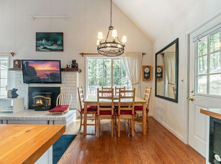 8861 Glen Drive, South Lake Tahoe, CA 96150 Photo