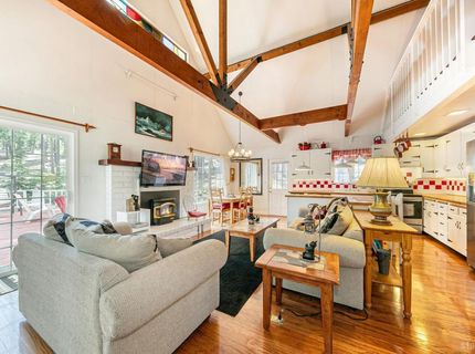 8861 Glen Drive, South Lake Tahoe, CA 96150 Photo