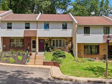 106 WOODSIDE CIRCLE, DRESHER, PA 19025