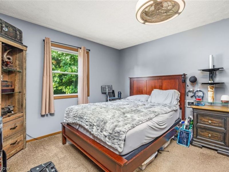 260 Hazelwood Avenue, Barberton, OH 44203 Photo 8