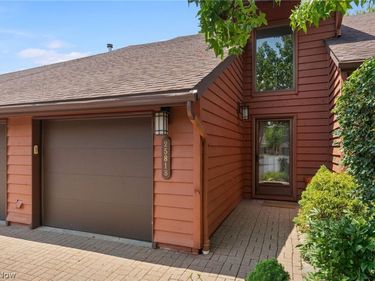 25818 Fairmount Boulevard, Beachwood, OH 44122