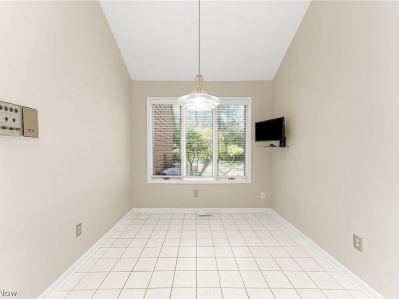 25818 Fairmount Boulevard, Beachwood, OH 44122 Photo 15