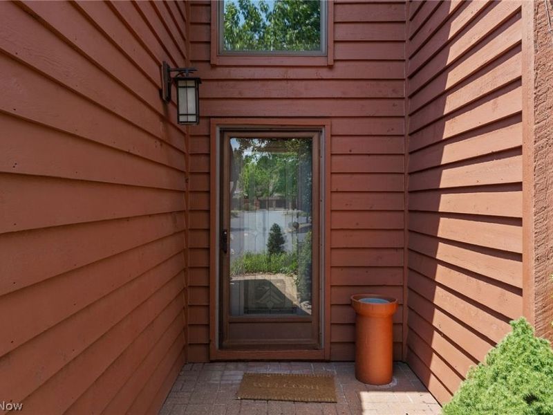 25818 Fairmount Boulevard, Beachwood, OH 44122 Photo 2