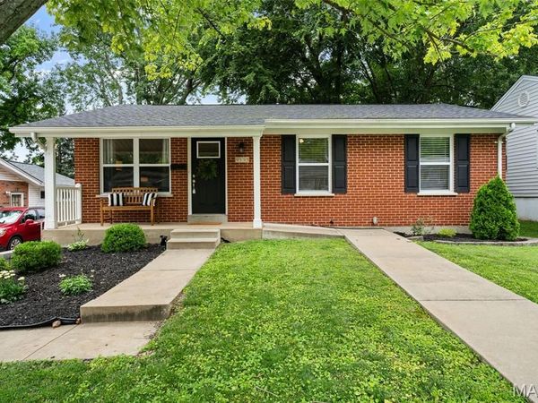 9533 Port Drive , Unincorporated, MO 63123