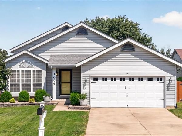 1006 Providence Pointe Drive, Wentzville, MO 63385