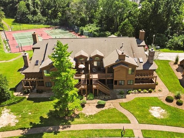 1702 Hemingway Lane , Unit D, Weldon Spring, MO 63304