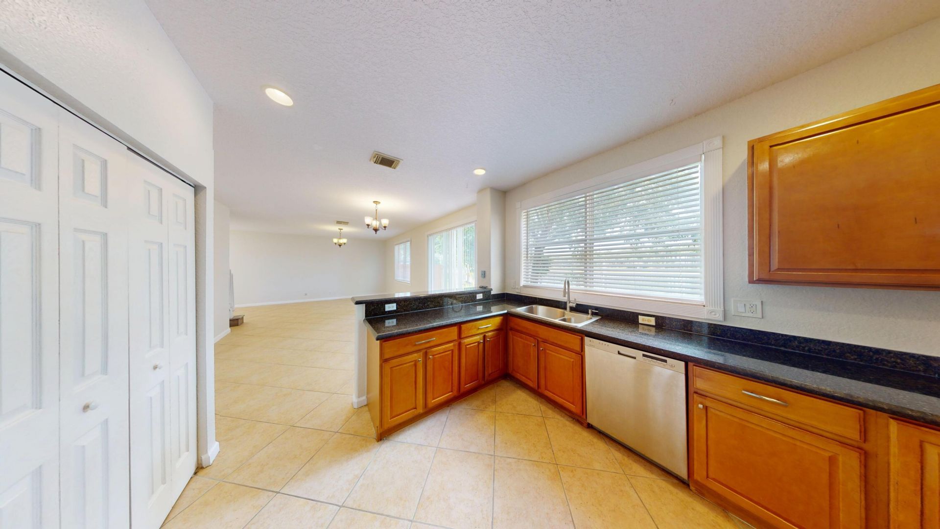 6786 Aliso Avenue, West Palm Beach, FL 33413 Photo