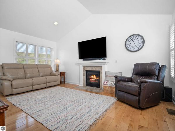 7031 Applewood Drive, Charlevoix, MI 49720