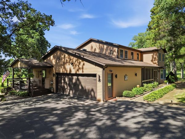 8178 Oakville Road , Mt. Carroll, IL 61053