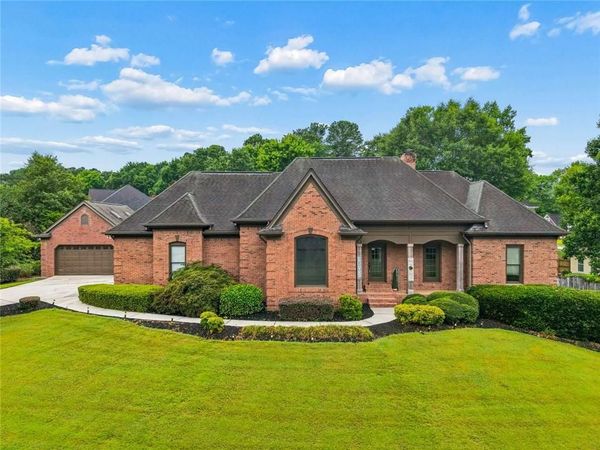 315 Savannah Place , Loganville, GA 30052