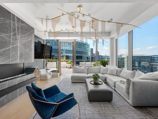 133 Seaport Blvd, Unit 2202, Boston, MA 02210