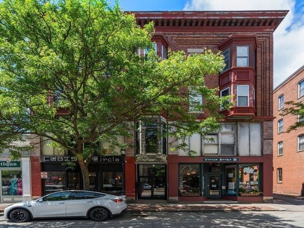 220-224 Washington Street, Unit 3, Brookline, MA 02445