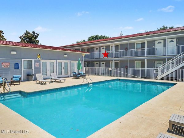 1664 Beach Boulevard, Biloxi, MS 39531