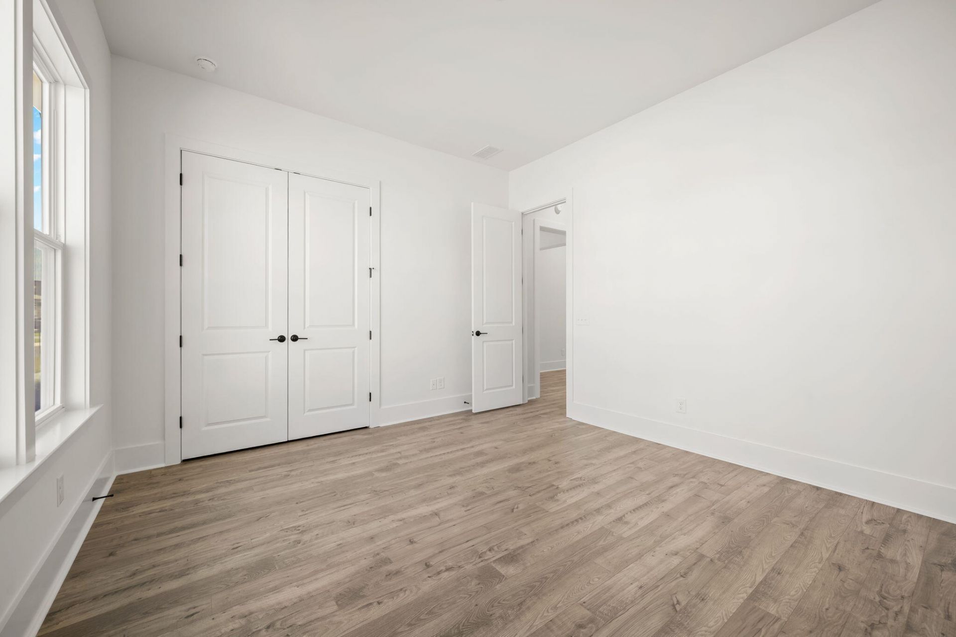 190 Clearpath Drive Photo 17