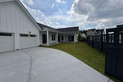 190 Clearpath Drive photo 4