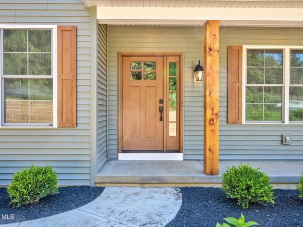 1613 Best Road, East Greenbush, NY 12144
