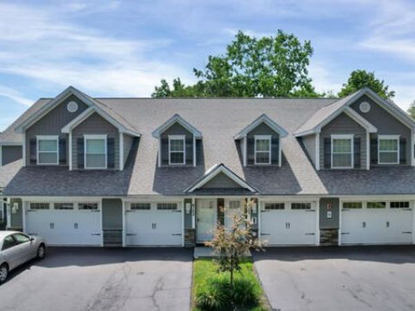 4102 Brunswick Meadows Way, Troy, NY 12182
