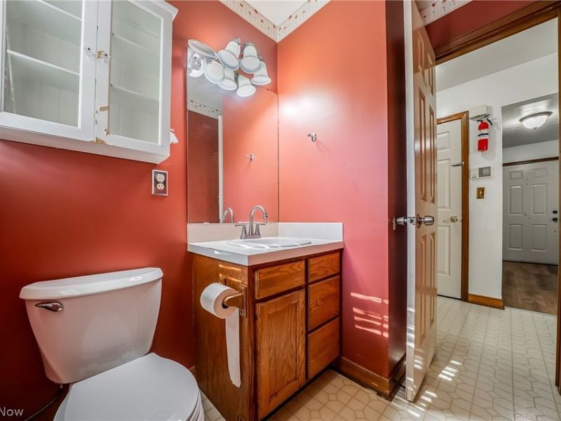1211 Big Falls Avenue, Akron, OH 44310 Photo 11