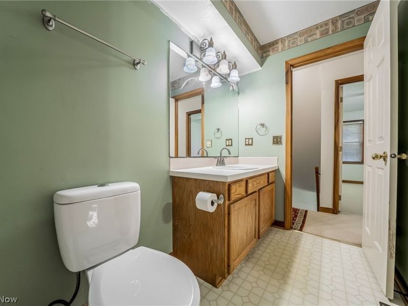 1211 Big Falls Avenue, Akron, OH 44310 Photo 13