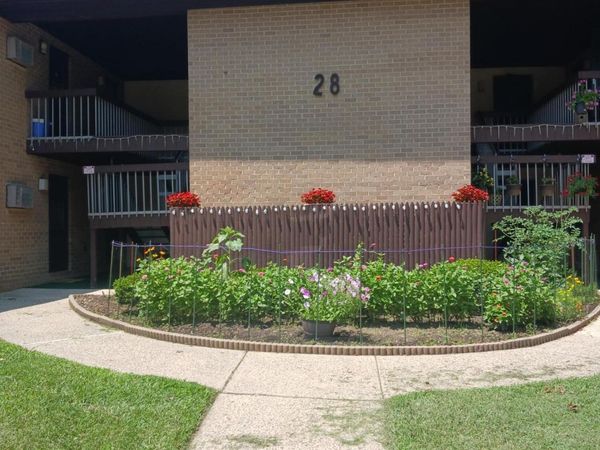 28 Meadow Green Circle, Unit F, Englishtown, NJ 07726
