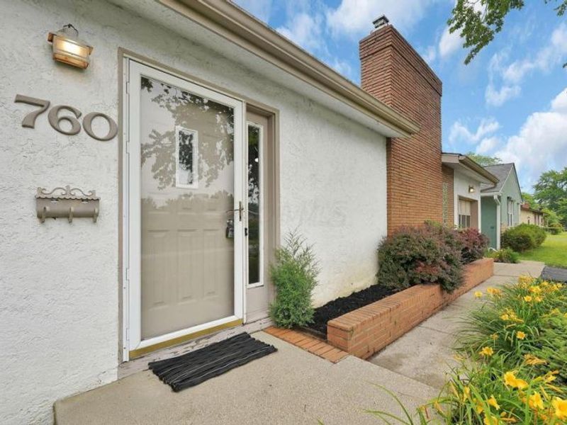 760 Drummond Court , Columbus, OH 43214 Photo 2