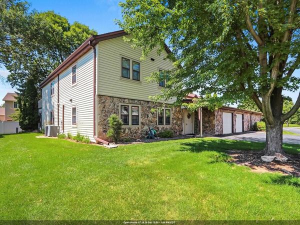 1820 RIDGEWAY DRIVE, Unit 61A, De Pere, WI 54115