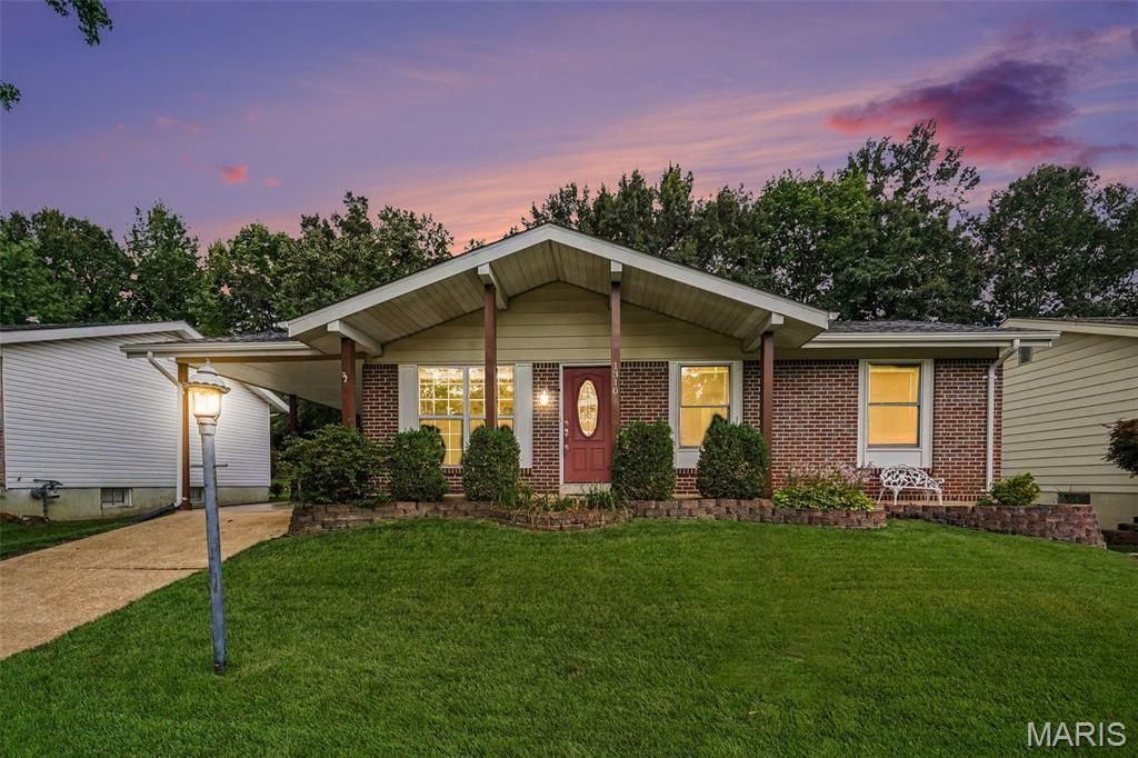 1310 Fenton Hills Road, Fenton, MO 63026 Main Photo