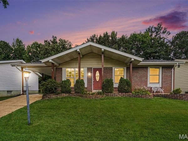 1310 Fenton Hills Road, Fenton, MO 63026
