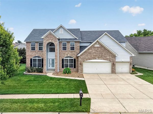 3010 Brook Hollow Drive, O'Fallon, MO 63366