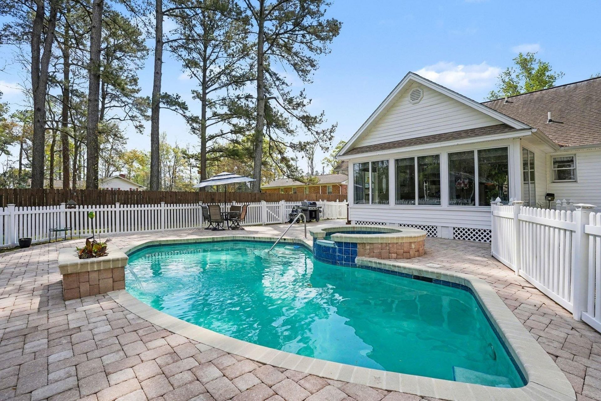 4809 Forest Dr. Photo 40