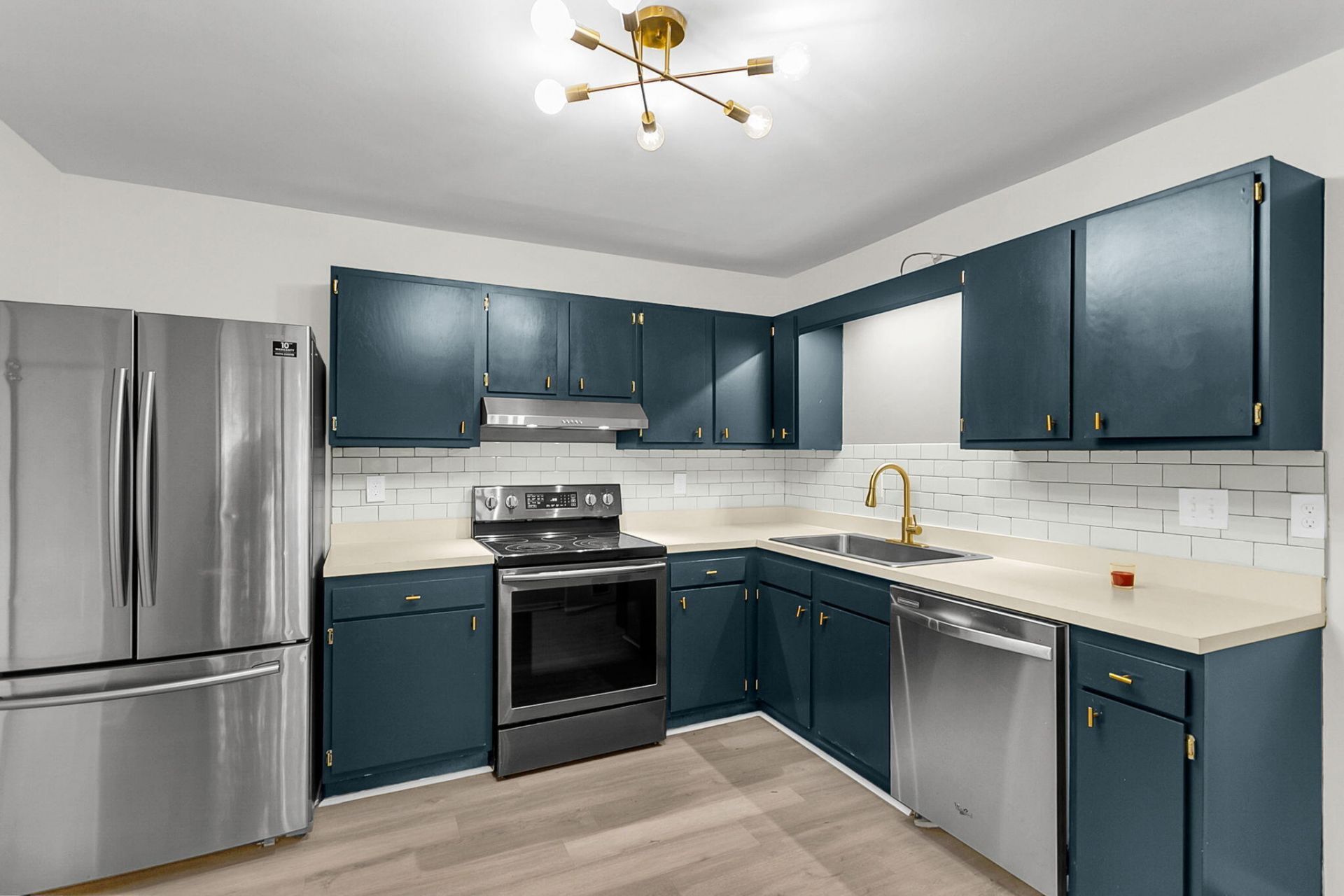 206 Tram Boulevard Photo 11