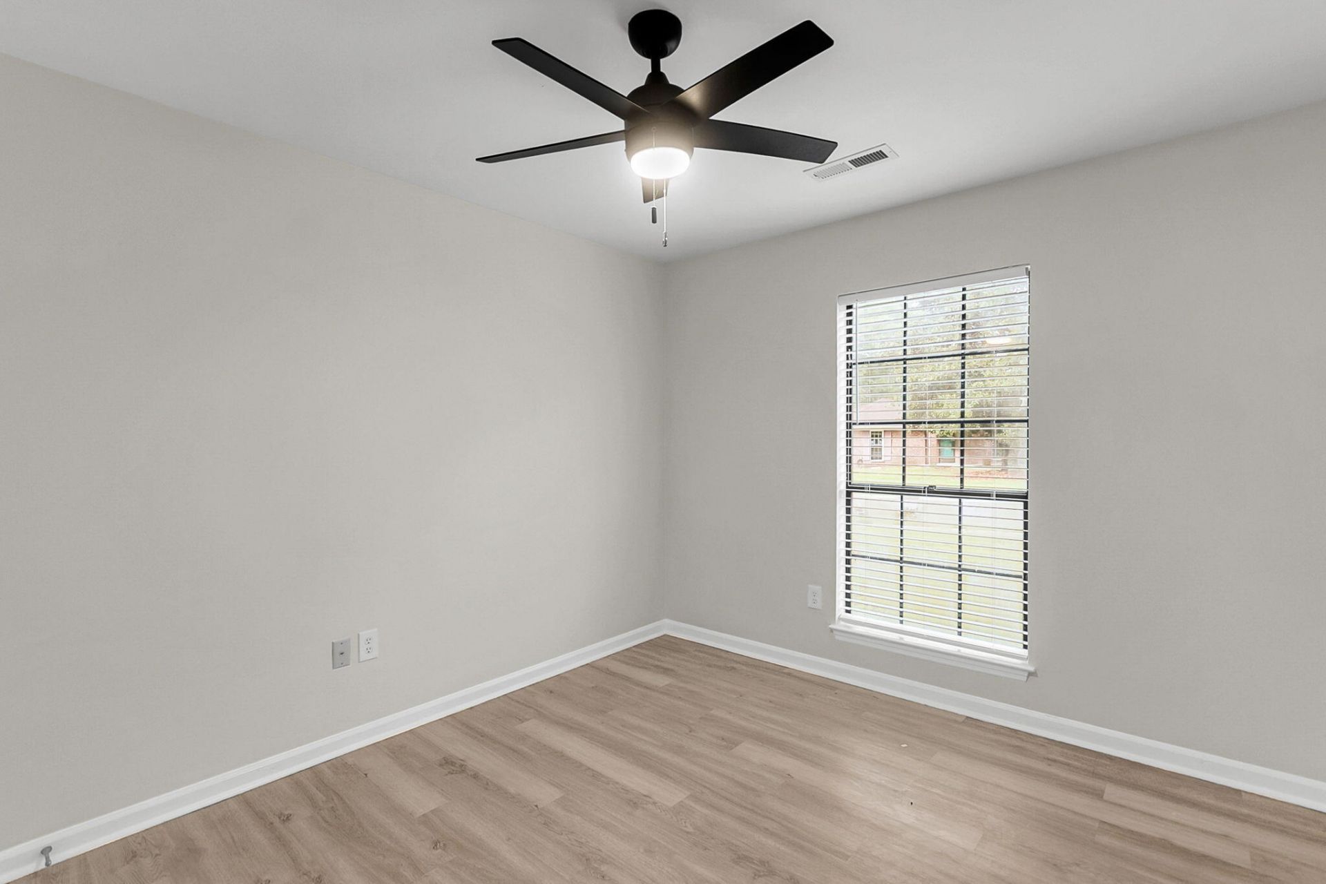 206 Tram Boulevard Photo 18