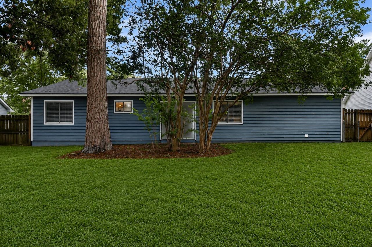 206 Tram Boulevard Photo 25