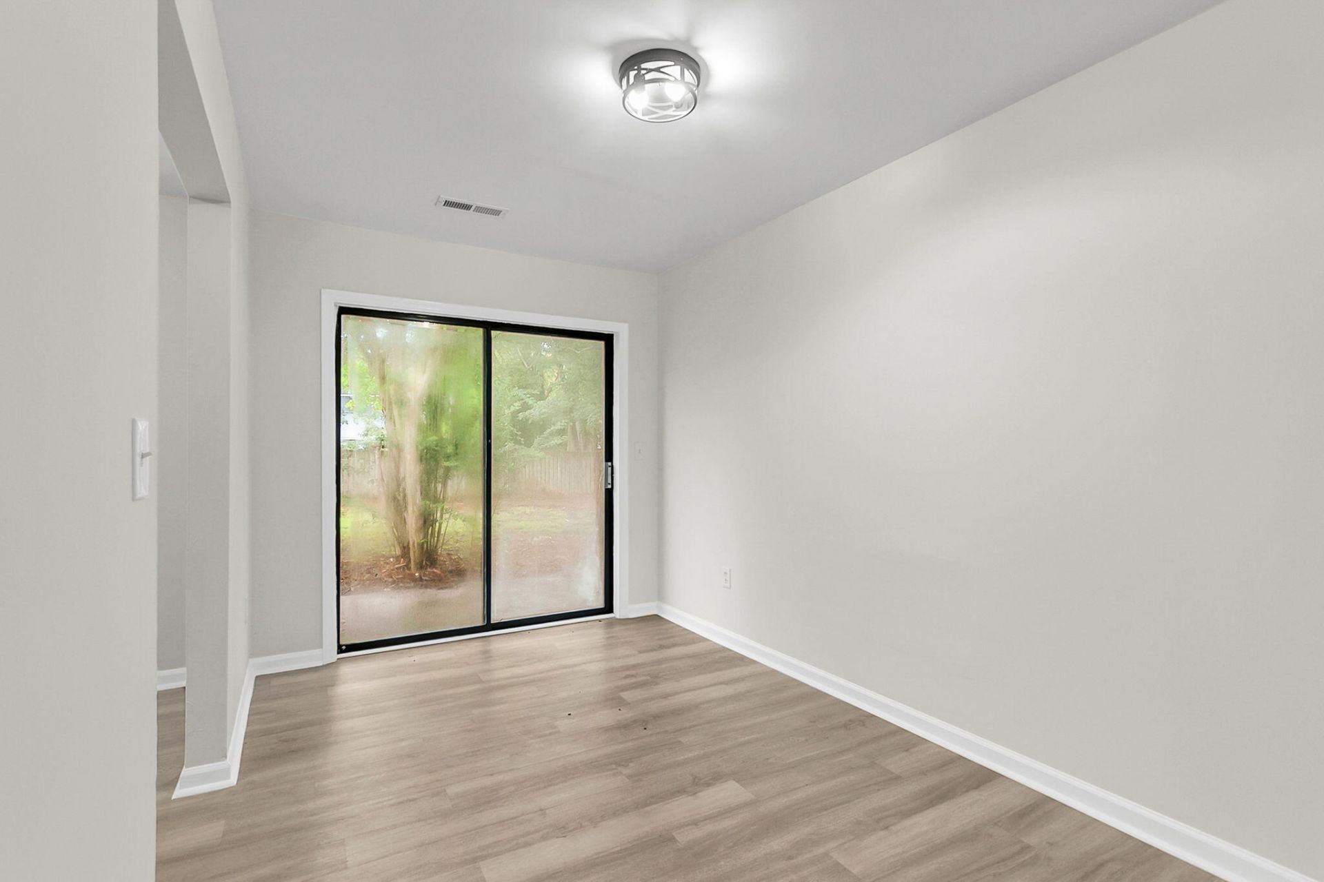 206 Tram Boulevard Photo 7